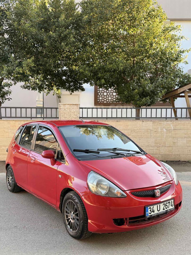 GALERİDEN HONDA JAZZ 1.4 LS 2006 MODEL ANTALYA