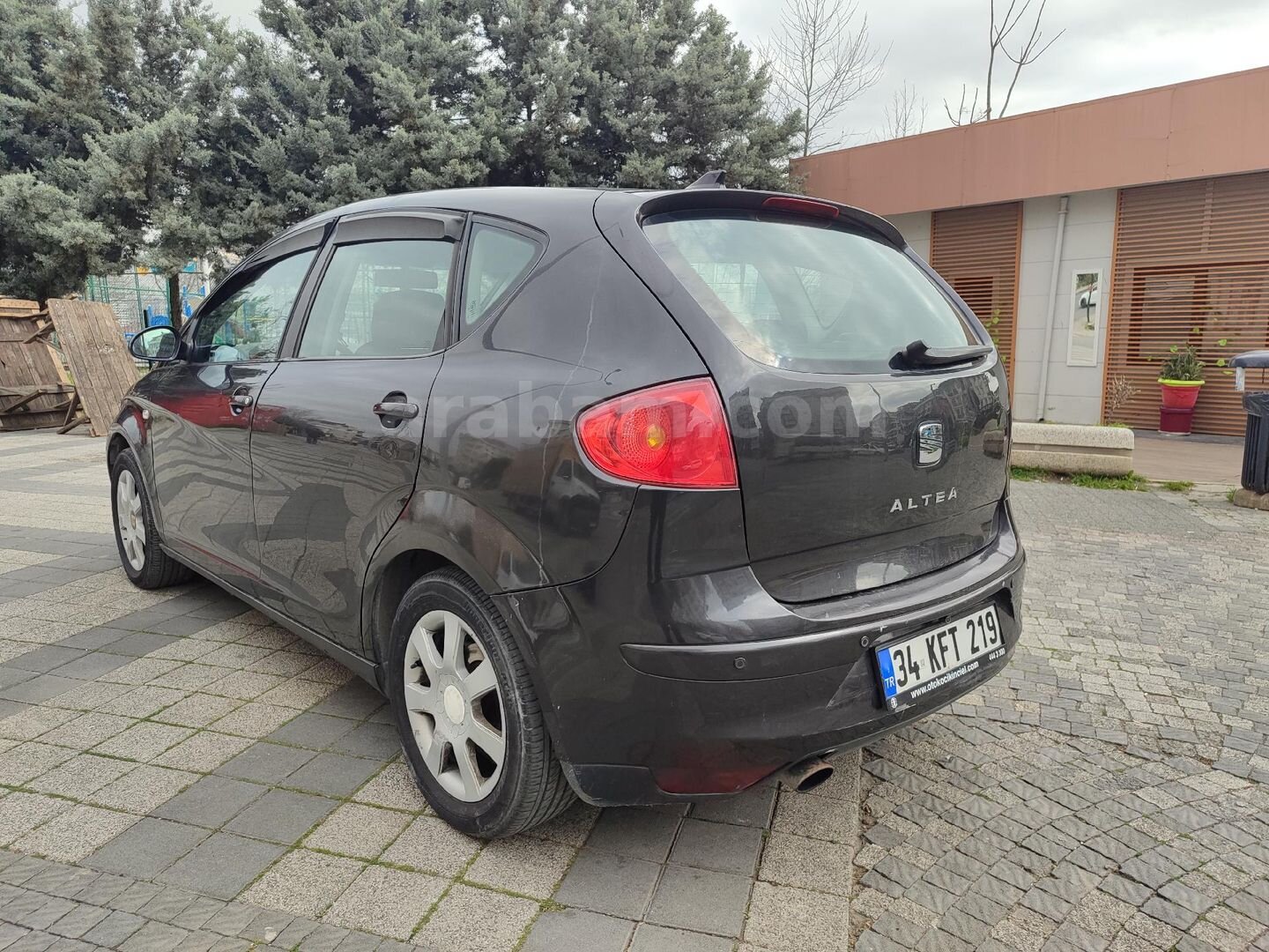 Sahibinden Seat Altea 1.6 Reference 2005 Model İstanbul 320.000 km Siyah 2