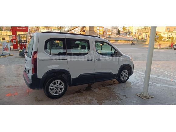 Sahibinden Peugeot Rifter 1.5 BlueHDI Allure 2025 Model Kocaeli