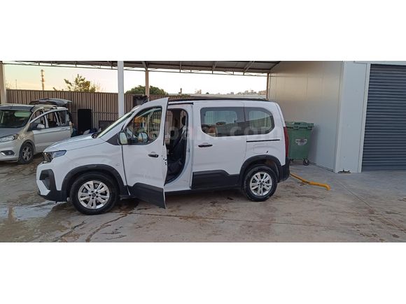 Sahibinden Peugeot Rifter 1.5 BlueHDI Allure 2025 Model Kocaeli