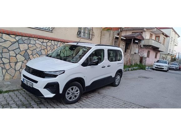 Sahibinden Peugeot Rifter 1.5 BlueHDI Allure 2025 Model Kocaeli