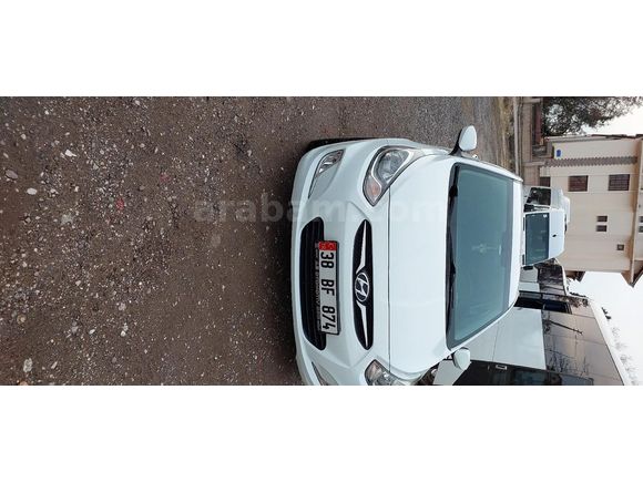 KUP0N ARAÇ SATIŞTA DAHA TEMİZİ ÇIKANA KADAR EN TEMİZİ BU :)