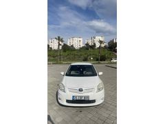 Sahibinden Toyota Auris 1.4 D-4D Comfort Extra 2011 Model  195.500 km Beyaz