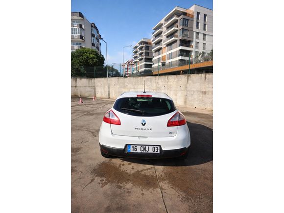 Sahibinden Renault Megane 1.5 dCi Privilege 2011 Model