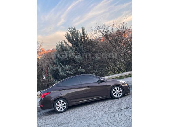 Sahibinden Hyundai Accent Blue 1.6 CRDI Mode Plus 2015 Model 