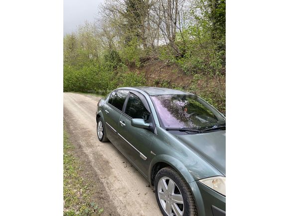 Sahibinden Renault Megane 1.5 dCi Dynamique 2005 Model değişen yok orijinal motor yapılmış (05368545820 