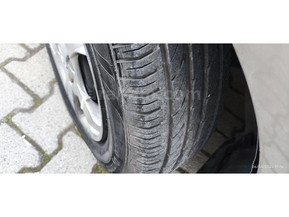 Sahibinden Hyundai Accent 1.3 Admire 2005 Model  412.000 km Gri (Gümüş)