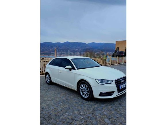 Sahibinden ACİL AİLE ARABASI Audi A3 Sportback 1.6 TDI Attraction 2014 Model 