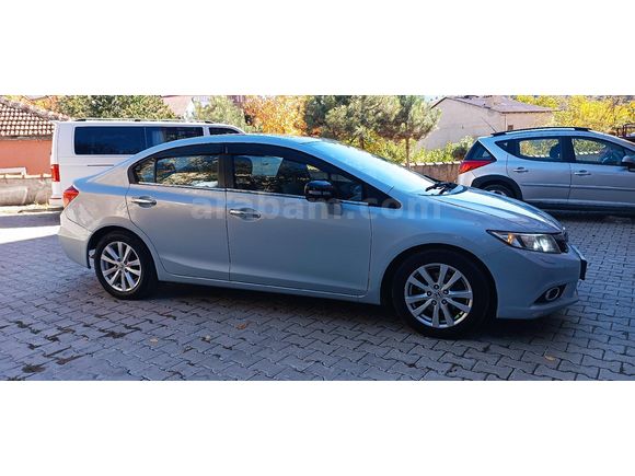 Sahibinden Honda Civic 1.6i VTEC ECO Elegance 2012 Model