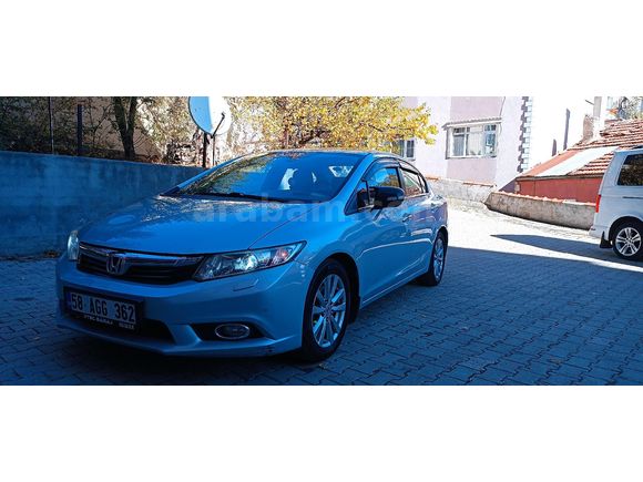 Sahibinden Honda Civic 1.6i VTEC ECO Elegance 2012 Model