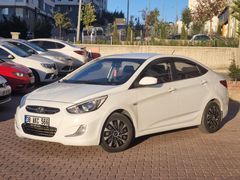 Sahibinden Hyundai Accent Blue 1.6 CRDI mod 2014 Model  206.000 km Beyaz