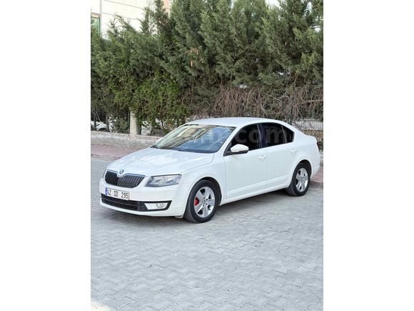 Sahibinden Skoda Octavia 1.6 TDI Optimal 2014 Model  218.000 km Beyaz