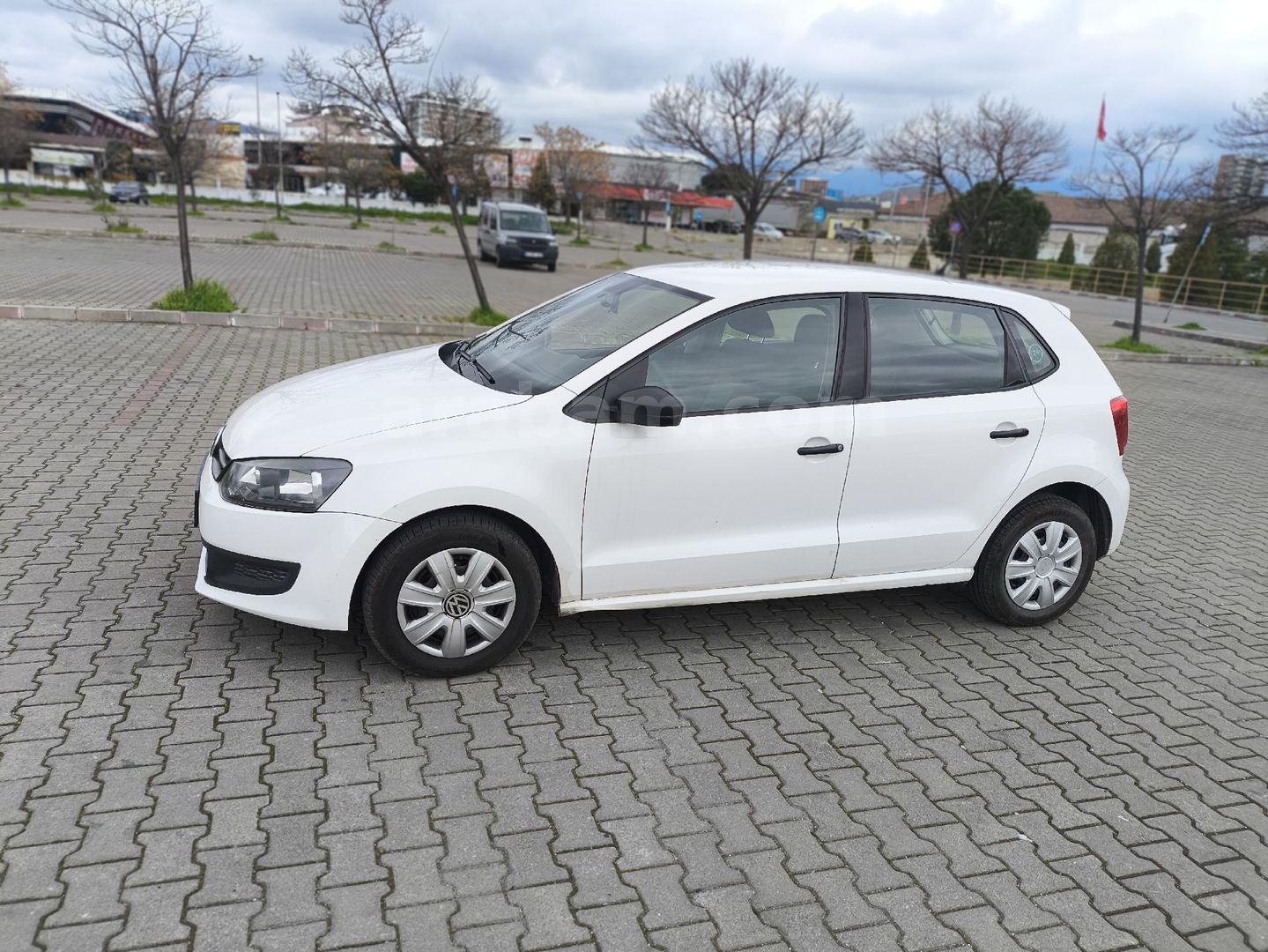 VOLKSWAGEN POLO 1.2 TDİ TRENDLİNE 2013 MODEL MANİSA 138.697 KM BEYAZ