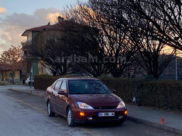 Sahibinden Ford Focus 2.0 Ghia 2001 Model