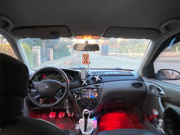 Sahibinden Ford Focus 2.0 Ghia 2001 Model