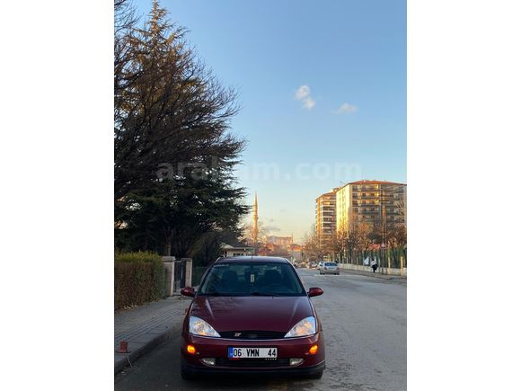 Sahibinden Ford Focus 2.0 Ghia 2001 Model