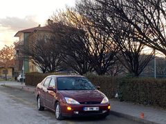 Sahibinden Ford Focus 2.0 Ghia 2001 Model