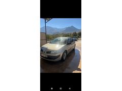 Memurdan makam paket Renault Megane 1.6 Expression 2008 Model  242.000 km Kahverengi