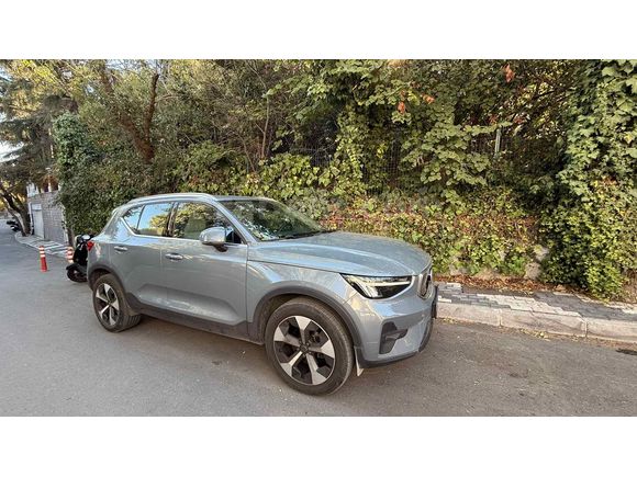 Sahibinden Volvo XC40 1.5 T2 Plus Bright  25.000 KM'de 2022 Model 