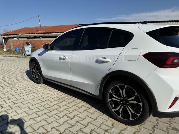 Sahibinden Ford Focus 1.0 EcoBoost Active X 2023 Model  62.000 km Beyaz