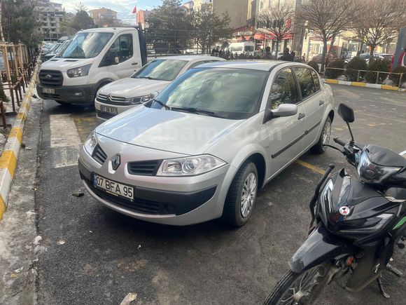 Sahibinden Renault Megane 1.4 Authentique 2008 Model 