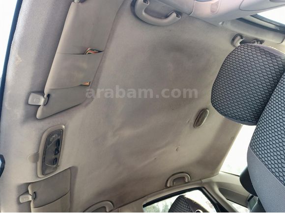 Sahibinden Ford Focus 2.0 Ghia 2001 Model  267.500 km Gri (Gümüş)