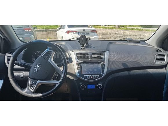 Sahibinden Hyundai Accent Blue 1.6 CRDI Prime 2013 Model İstanbul 155.300 km Beyaz