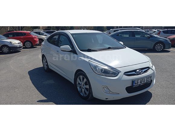 Sahibinden Hyundai Accent Blue 1.6 CRDI Prime 2013 Model İstanbul 155.300 km Beyaz