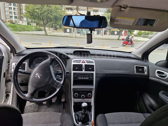 Sahibinden Peugeot 307 1.6 HDi Comfort 2006 Model  272.000 km Gri (Gümüş)