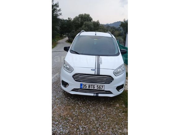 Sahibinden Ford Tourneo Courier 1.5 TDCi Titanium 2019 Model