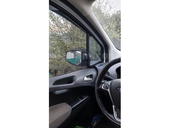Sahibinden Ford Tourneo Courier 1.5 TDCi Titanium 2019 Model