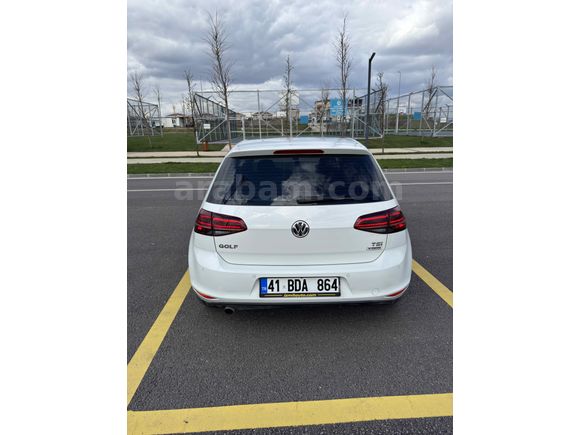 Sahibinden Volkswagen Golf 1.2 TSi Comfortline 2015 Model Kocaeli 182.000 km Beyaz
