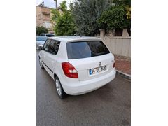 Sahibinden Skoda Fabia 1.4 Ambiente 2010 Model Antalya 283 km Beyaz