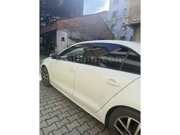 Sahibinden Volkswagen Jetta 1.2 TSi BlueMotion Trendline 2017 Model  112.000 km Beyaz