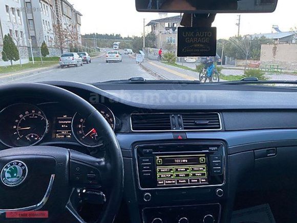 SUNDROOFLU 1.6 TDI MANUEL 105HP