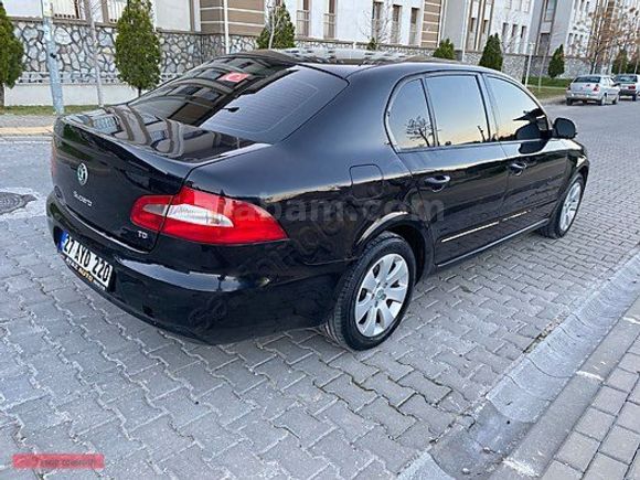 SUNDROOFLU 1.6 TDI MANUEL 105HP