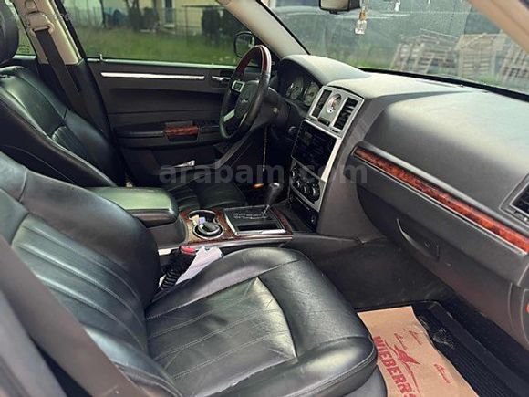 MRT GARAJ'DAN CHRYSLER 300 C FULL YENİ BAKIMLI
