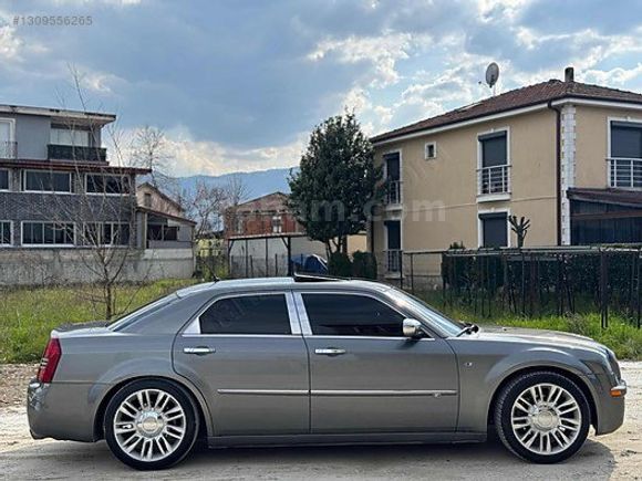 MRT GARAJ'DAN CHRYSLER 300 C FULL YENİ BAKIMLI