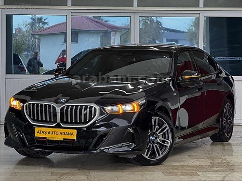 ATAŞ AUTO 2023 24 ÇKŞ BMW İ5 M SPORT A.AKS HEAD UP 360 B&W