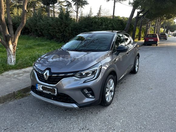 Sahibinden Renault Captur 1.3 TCe Icon HİBRİT  2022 Model 