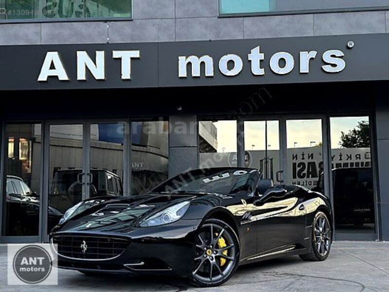 Galeriden Ferrari California 4.3 2011 Model İstanbul 74.900 km Siyah