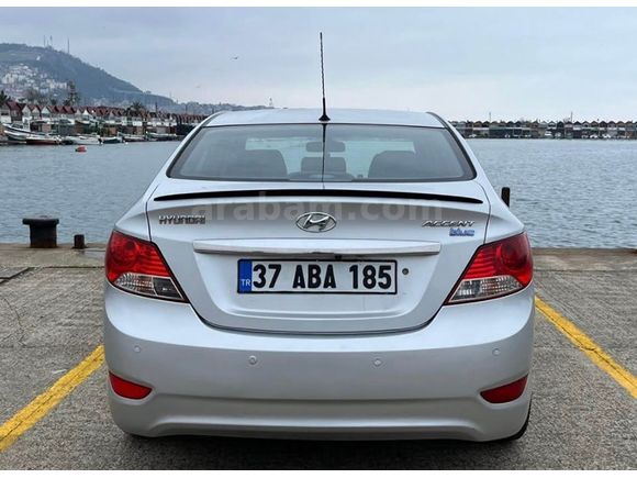 Sahibinden Hyundai Accent Blue 1.6 CRDI Mode 2011 Model 