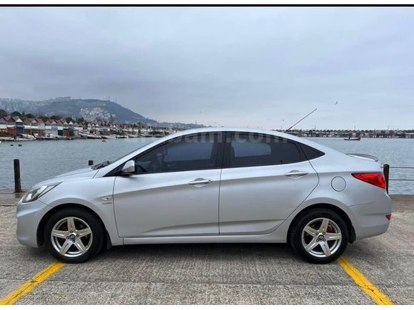 Sahibinden Hyundai Accent Blue 1.6 CRDI Mode 2011 Model 
