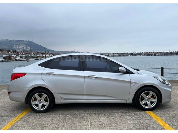 Sahibinden Hyundai Accent Blue 1.6 CRDI Mode 2011 Model 