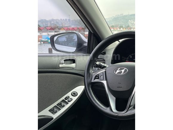 Sahibinden Hyundai Accent Blue 1.6 CRDI Mode 2011 Model 