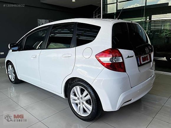 MG OTOMOTİV DEN 1.4 JAZZ FUN PLUS TAM OTOMATİK VİTES CAM TAVANLI