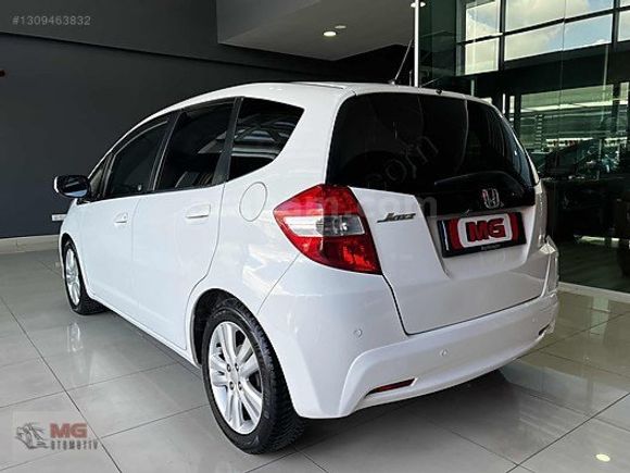 MG OTOMOTİV DEN 1.4 JAZZ FUN PLUS TAM OTOMATİK VİTES CAM TAVANLI