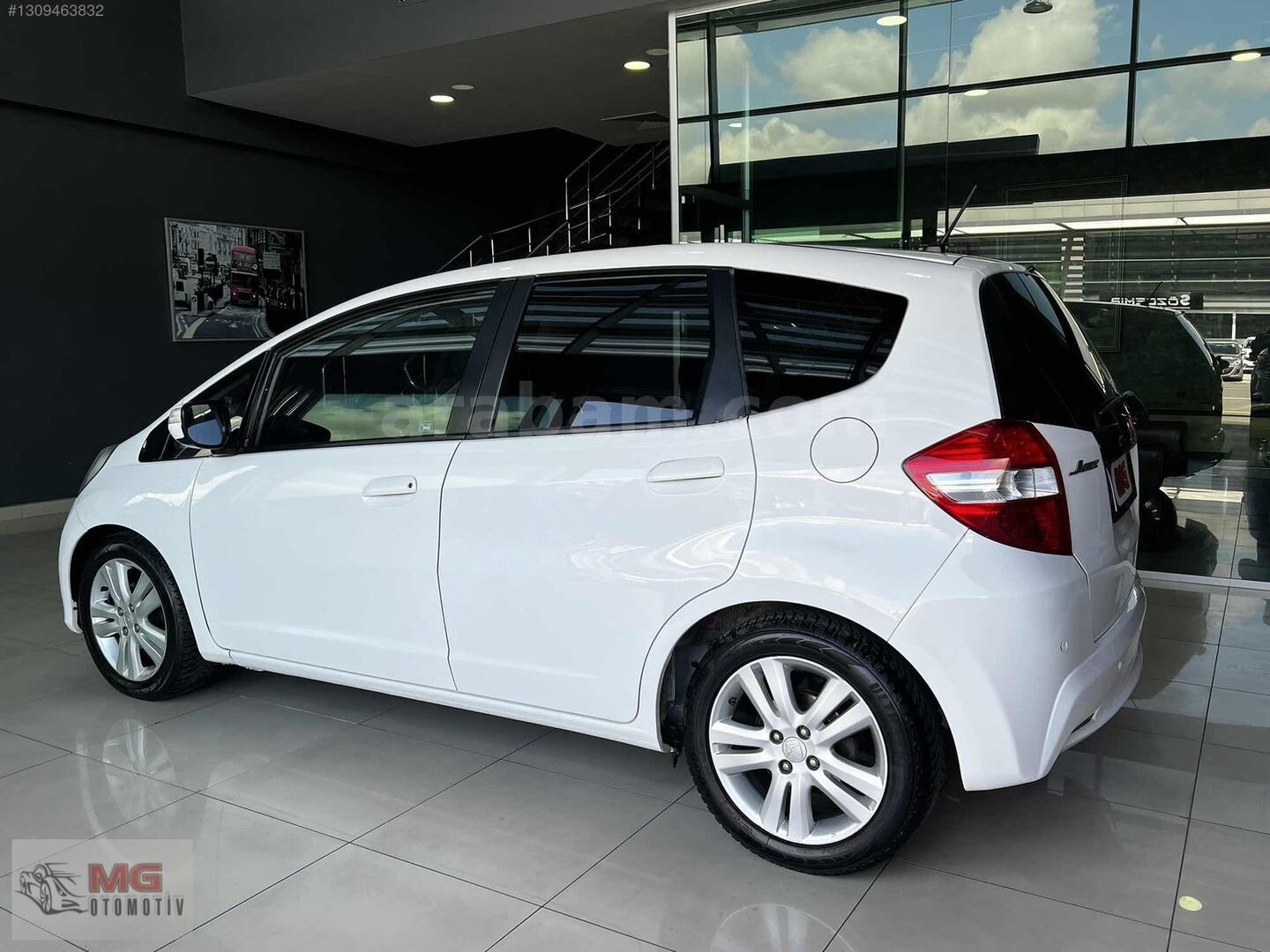 Galeriden Honda Jazz 1.4 Fun 2012 Model Ankara 206.000 km Beyaz 7