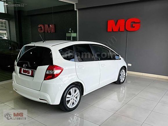 MG OTOMOTİV DEN 1.4 JAZZ FUN PLUS TAM OTOMATİK VİTES CAM TAVANLI
