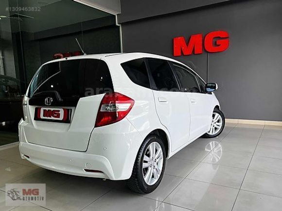 MG OTOMOTİV DEN 1.4 JAZZ FUN PLUS TAM OTOMATİK VİTES CAM TAVANLI
